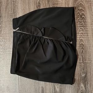 ⛅️ Zara zip front Mini Skirt ⛅️